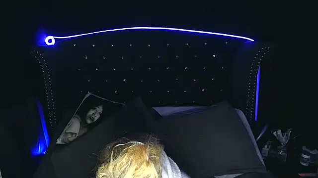 Snapshot of msyvette1970@xh chatting on 03-12-25, 03:51 msyvette1970xh online show from 03-12-25, 03:51