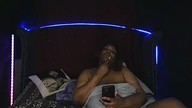 Snapshot of msyvette1970@xh chatting on 11-21-25, 12:43 msyvette1970xh online show from 11-21-25, 12:43