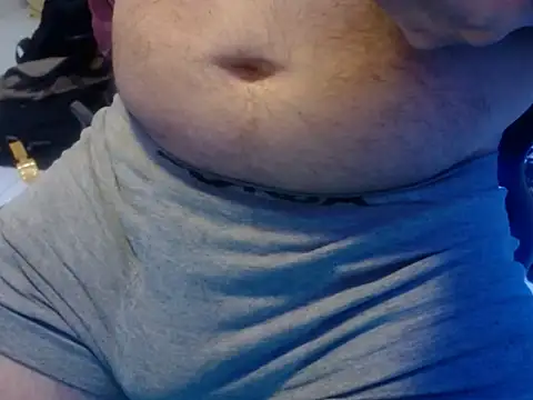 Snapshot of VideoArtist chatting on 10-20-25, 09:04 VideoArtist online show from 10-20-25, 09:04