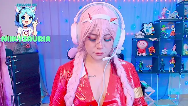  niiky online show from 11-10-25, 10:47