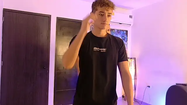 Snapshot of Boysgang_sex chatting on 11-23-25, 11:32 Boysgang sex online show from 11-23-25, 11:32