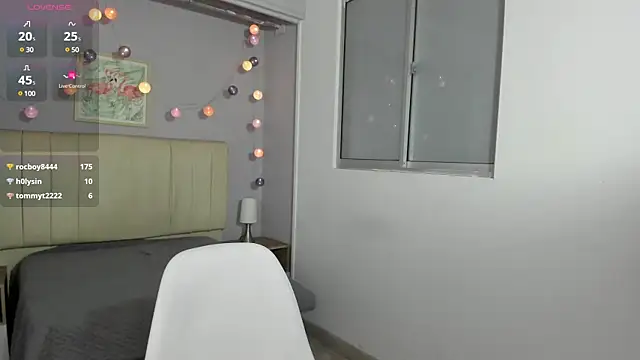 Snapshot of ema_saenz chatting on 02-19-25, 10:42 ema saenz online show from 02-19-25, 10:42