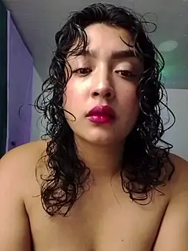 Snapshot of ema_saenz chatting on 04-01-26, 12:33 ema saenz online show from 04-01-26, 12:33