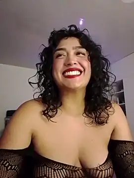 Snapshot of ema_saenz chatting on 04-05-26, 11:57 ema saenz online show from 04-05-26, 11:57