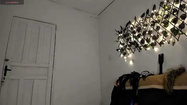 Chica hot dirty online show from 12-06-24, 12:23