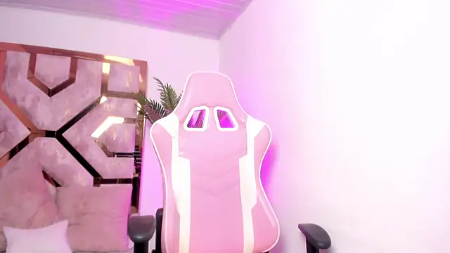 Snapshot of Anny_osorio chatting on 02-11-25, 08:31 Anny osorio online show from 02-11-25, 08:31