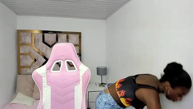 Snapshot of Anny_osorio chatting on 03-14-25, 07:23 Anny osorio online show from 03-14-25, 07:23