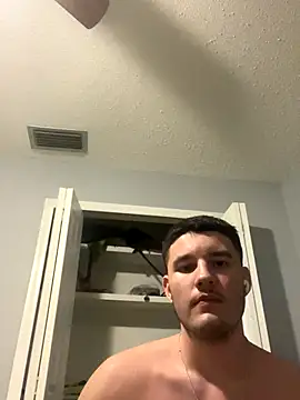 Snapshot of Shaded24 chatting on 10-31-25, 07:42 Shaded24 online show from 10-31-25, 07:42