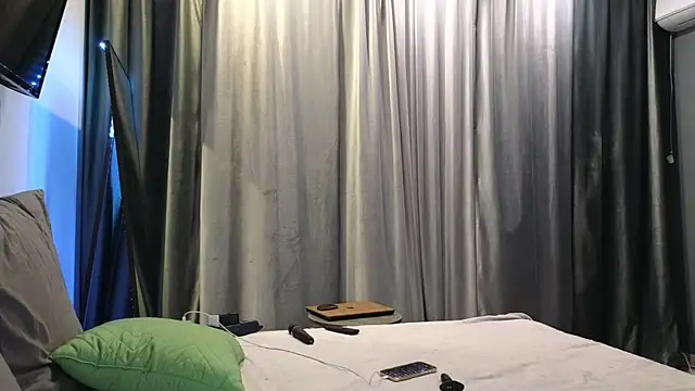 Snapshot of SophieInkk chatting on 03-08-26, 05:17 SophieInkk online show from 03-08-26, 05:17