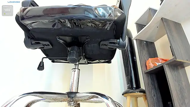 victoria Christie online show from 09-24-25, 10:07