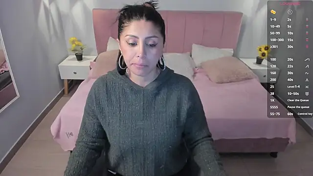 tiffani  love online show from 03-13-25, 12:35