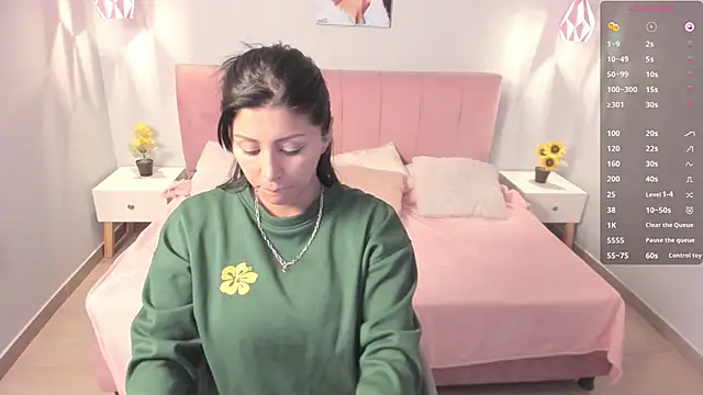 tiffani  love online show from 03-17-25, 01:39