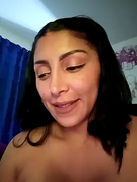 tiffani  love online show from 09-22-25, 02:46