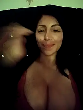 tiffani  love online show from 09-30-25, 11:26