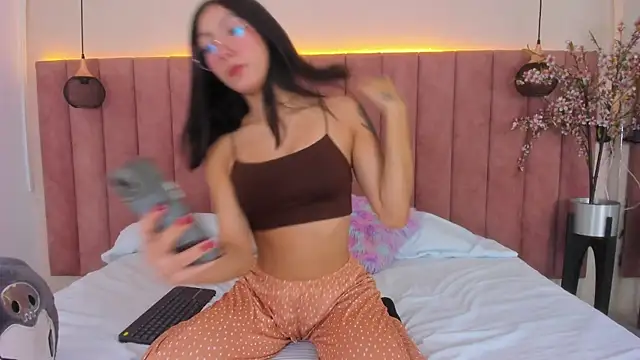 MarianaBranzz online show from 01-09-25, 01:35