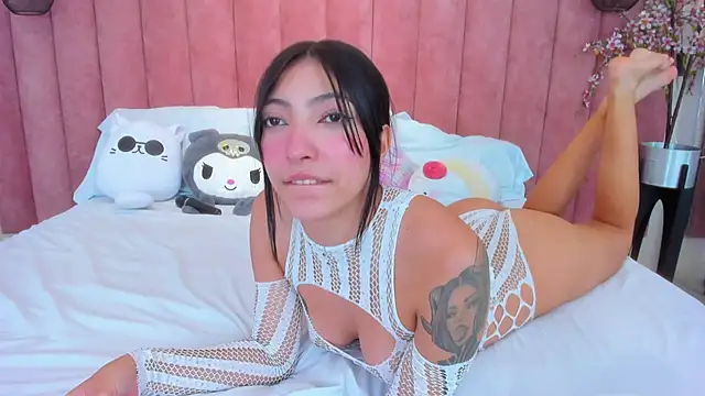 MarianaBranzz online show from 01-21-25, 04:16