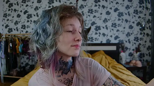 Littlespacemouse online show from 10-10-25, 06:12