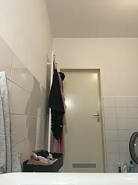 Snapshot of BuurningBoy chatting on 01-19-25, 01:53 BuurningBoy online show from 01-19-25, 01:53