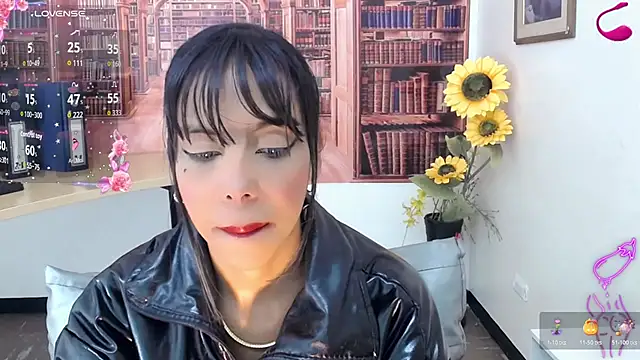 Snapshot of Catalella_Ar chatting on 10-29-25, 03:09 Catalella Ar online show from 10-29-25, 03:09