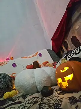 oxitocindi online show from 10-29-25, 11:39