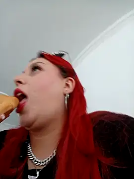 Blair Elliss online show from 11-26-25, 01:45