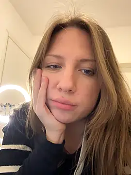 Snapshot of Sashabunny chatting on 11-24-25, 07:46 Sashabunny online show from 11-24-25, 07:46