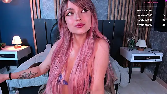 Snapshot of Mandy_Collins_ chatting on 01-04-25, 12:59 Mandy Collins  online show from 01-04-25, 12:59