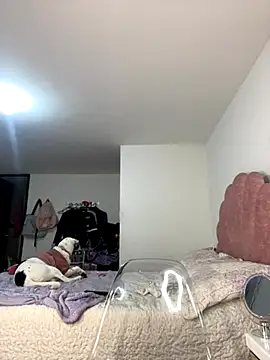 Snapshot of tati__22 chatting on 09-18-25, 07:27 tati 22 online show from 09-18-25, 07:27