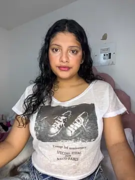 Snapshot of tati__22 chatting on 11-24-25, 04:40 tati 22 online show from 11-24-25, 04:40