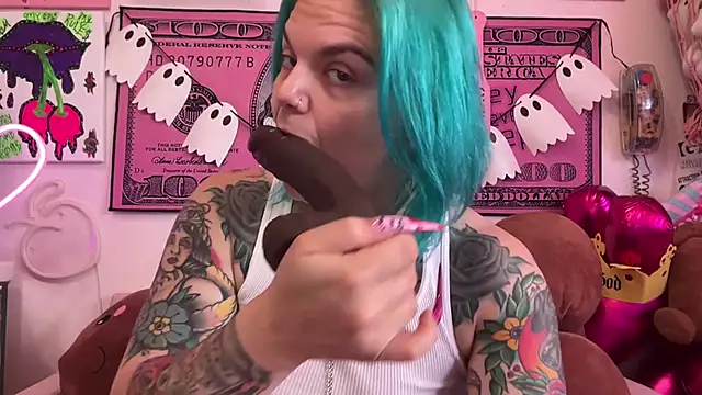 CherryBombBomb online show from 10-07-25, 06:16