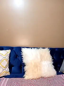 Snapshot of Ayrella02 chatting on 12-11-24, 01:37 Ayrella02 online show from 12-11-24, 01:37