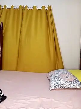 Snapshot of Ayrella02 chatting on 12-27-24, 03:37 Ayrella02 online show from 12-27-24, 03:37