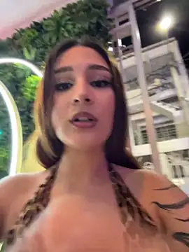 Snapshot of Mon_Cherry chatting on 04-11-26, 01:43 Mon Cherry online show from 04-11-26, 01:43