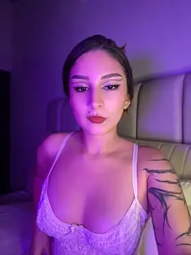 Snapshot of Mon_Cherry chatting on 04-25-26, 01:19 Mon Cherry online show from 04-25-26, 01:19