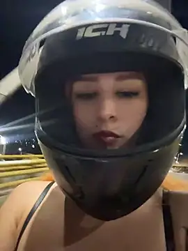 Snapshot of Mon_Cherry chatting on 05-16-26, 02:19 Mon Cherry online show from 05-16-26, 02:19