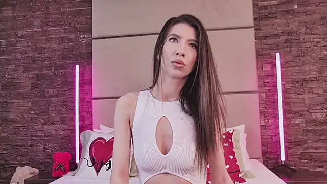 LunaWills  online show from 02-10-25, 05:03