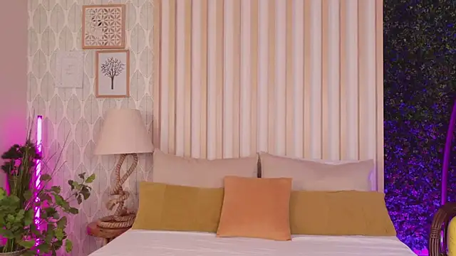 LunaWills  online show from 11-09-25, 06:01