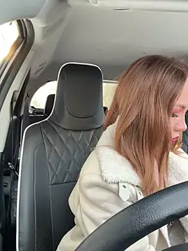 Snapshot of LavenderHot chatting on 12-14-24, 04:34 LavenderHot online show from 12-14-24, 04:34