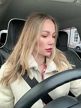 Snapshot of LavenderHot chatting on 01-28-25, 03:15 LavenderHot online show from 01-28-25, 03:15