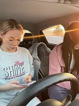 Snapshot of LavenderHot chatting on 02-18-25, 02:27 LavenderHot online show from 02-18-25, 02:27