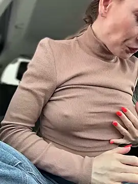 Snapshot of LavenderHot chatting on 03-11-25, 05:16 LavenderHot online show from 03-11-25, 05:16