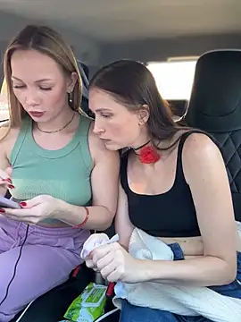 Snapshot of LavenderHot chatting on 10-14-25, 03:18 LavenderHot online show from 10-14-25, 03:18