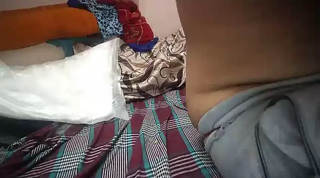 Snapshot of naughtymike0007 chatting on 03-19-25, 06:12 naughtymike0007 online show from 03-19-25, 06:12