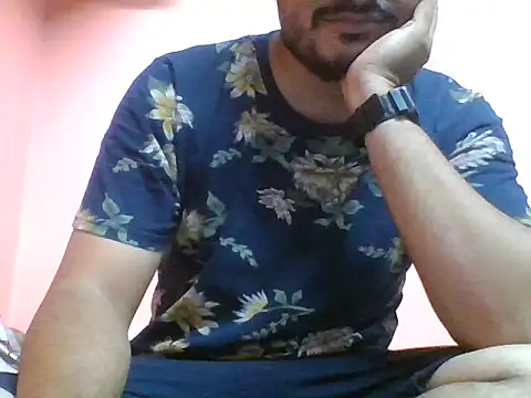 Snapshot of naughtymike0007 chatting on 09-25-25, 03:49 naughtymike0007 online show from 09-25-25, 03:49