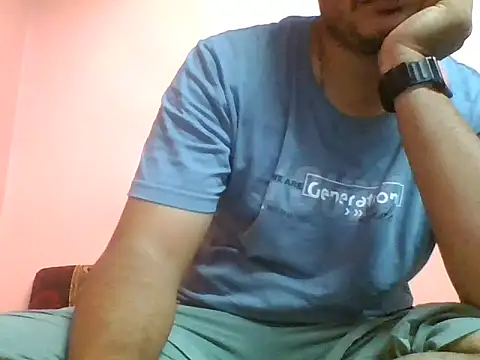 Snapshot of naughtymike0007 chatting on 10-13-25, 03:45 naughtymike0007 online show from 10-13-25, 03:45