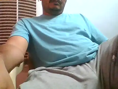 Snapshot of naughtymike0007 chatting on 11-19-25, 03:34 naughtymike0007 online show from 11-19-25, 03:34