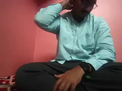 Snapshot of naughtymike0007 chatting on 11-22-25, 01:21 naughtymike0007 online show from 11-22-25, 01:21