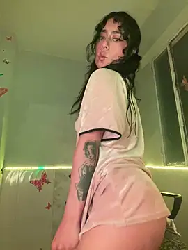 Snapshot of CieloTaylor chatting on 01-25-25, 12:59 CieloTaylor online show from 01-25-25, 12:59