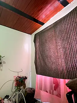 Snapshot of CieloTaylor chatting on 09-19-25, 02:07 CieloTaylor online show from 09-19-25, 02:07