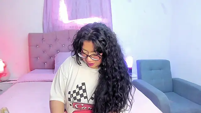 Latinabombsheell online show from 02-12-26, 06:58